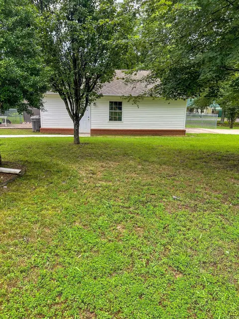 Exterior - 26 Miller St, Altus, AR 72821 photo 8 of 16