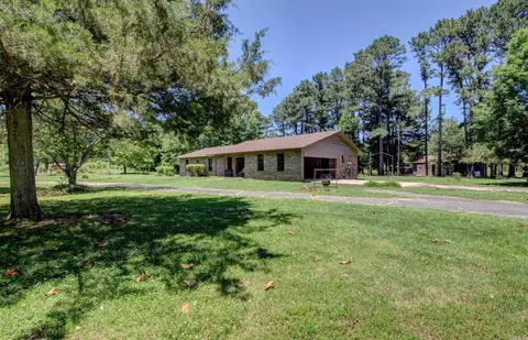 Exterior - 826 Carson Bridge Rd, Lonoke, AR 72086 photo 5 of 10