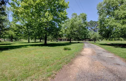 Exterior - 826 Carson Bridge Rd, Lonoke, AR 72086 photo 4 of 10