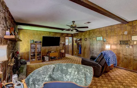 Living - 826 Carson Bridge Rd, Lonoke, AR 72086 photo 1 of 1