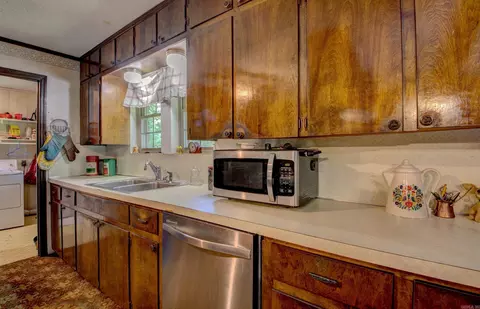 Kitchen - 826 Carson Bridge Rd, Lonoke, AR 72086 photo 5 of 5