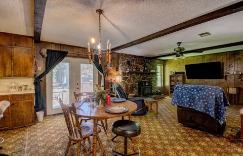 Dining - 826 Carson Bridge Rd, Lonoke, AR 72086 photo 2 of 2