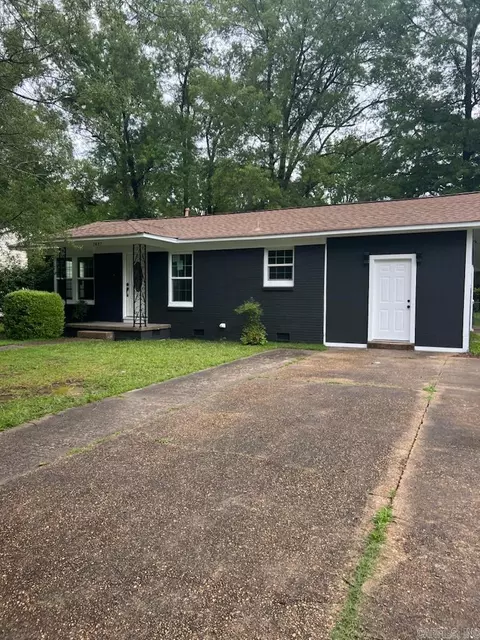 2827 Edgewood Dr, Pine Bluff, AR 71603 photo 3