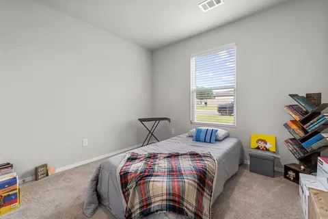 Bedroom - 229 Baldwin Dr, Beebe, AR 72012 photo 5 of 7