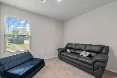 Bedroom - 229 Baldwin Dr, Beebe, AR 72012 photo 4 of 7