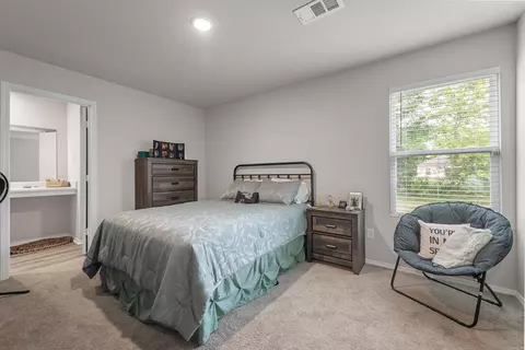 Bedroom - 229 Baldwin Dr, Beebe, AR 72012 photo 1 of 7