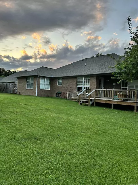 Exterior - 1105 Cantrell, Mountain View, AR 72560 photo 12 of 12