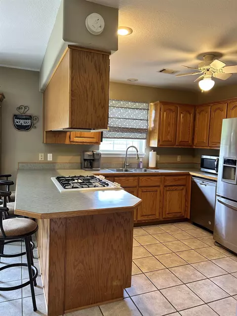 Kitchen - 1105 Cantrell, Mountain View, AR 72560 photo 1 of 1