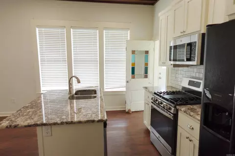 Kitchen - 1365 Mitchell St, Conway, AR 72034 photo 5 of 5