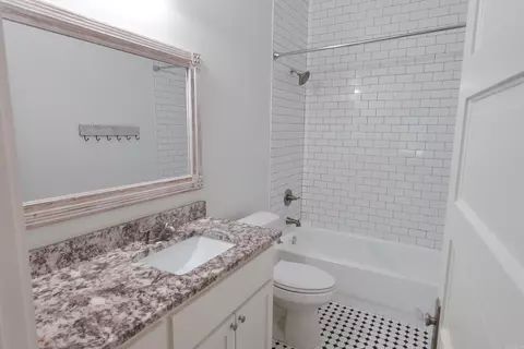 Bath - 1365 Mitchell St, Conway, AR 72034 photo 1 of 7