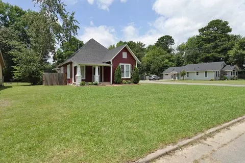 Exterior - 1365 Mitchell St, Conway, AR 72034 photo 2 of 13