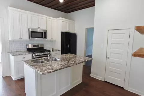 Kitchen - 1365 Mitchell St, Conway, AR 72034 photo 1 of 5