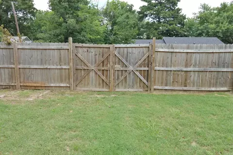 Exterior - 1365 Mitchell St, Conway, AR 72034 photo 7 of 13