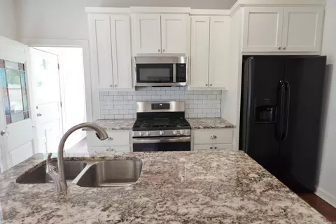 Kitchen - 1365 Mitchell St, Conway, AR 72034 photo 2 of 5