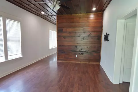 Living - 1365 Mitchell St, Conway, AR 72034 photo 1 of 4