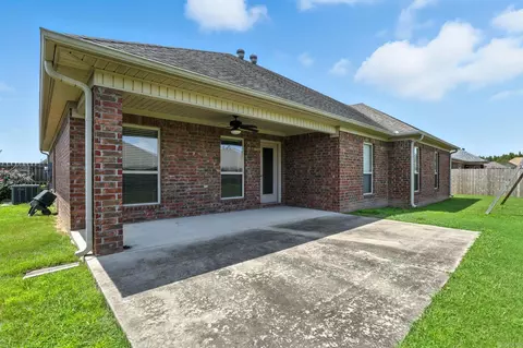 Exterior - 2355 Lakeshore Ln, Cabot, AR 72023 photo 11 of 12