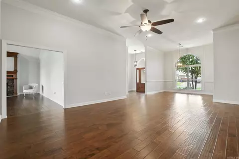 Living - 2355 Lakeshore Ln, Cabot, AR 72023 photo 3 of 4