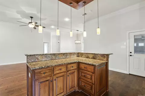 Kitchen - 2355 Lakeshore Ln, Cabot, AR 72023 photo 2 of 5