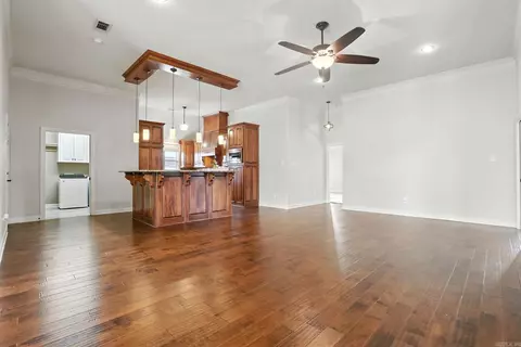 Living - 2355 Lakeshore Ln, Cabot, AR 72023 photo 4 of 4
