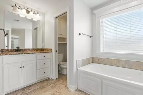 Bath - 2355 Lakeshore Ln, Cabot, AR 72023 photo 1 of 4