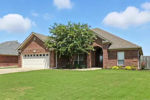 Exterior - 2355 Lakeshore Ln, Cabot, AR 72023 photo 4 of 12