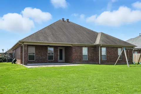 Exterior - 2355 Lakeshore Ln, Cabot, AR 72023 photo 9 of 12