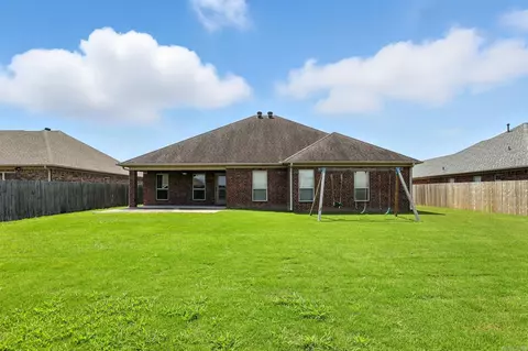 Exterior - 2355 Lakeshore Ln, Cabot, AR 72023 photo 8 of 12