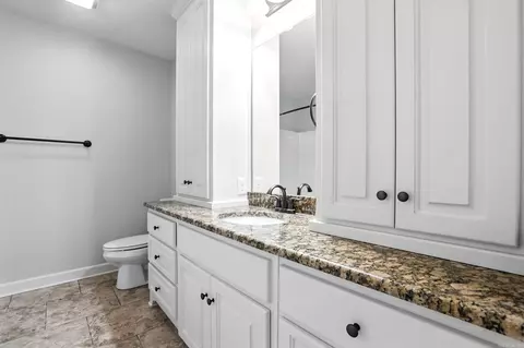 Bath - 2355 Lakeshore Ln, Cabot, AR 72023 photo 4 of 4