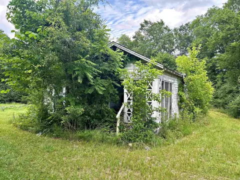 16 Jackson Rd, Gurdon, AR 71743