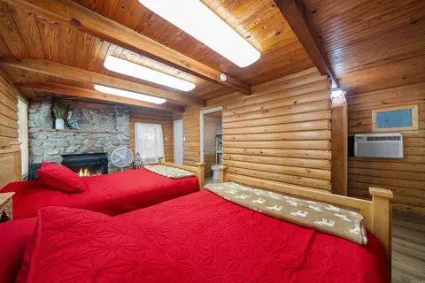 Bedroom - 181 Evergreen Rd, Mount Ida, AR 71957 photo 9 of 16