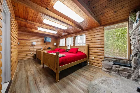 Bedroom - 181 Evergreen Rd, Mount Ida, AR 71957 photo 10 of 16