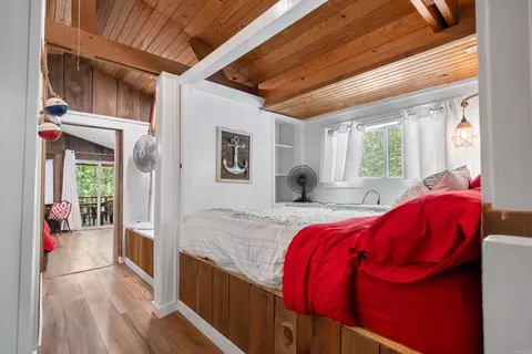 Bedroom - 181 Evergreen Rd, Mount Ida, AR 71957 photo 14 of 16