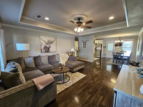 Living - 15 Marlin Dr, Austin, AR 72007 photo 1 of 3