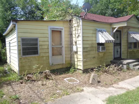 Exterior - 77 Watson Blvd, Pine Bluff, AR 71601 photo 5 of 9