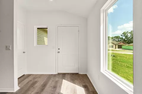 Entry Way - 107 Terrence Dr, Beebe, AR 72012 photo 1 of 11