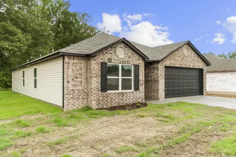 104 Terrence Dr, Beebe, AR 72012 photo 2