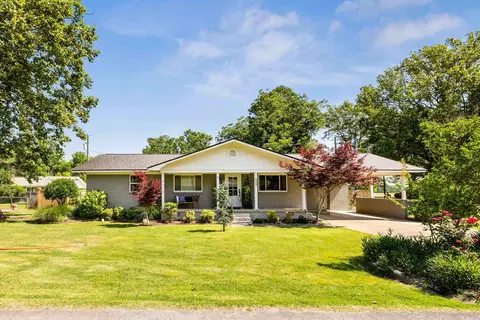 520 E 8 St, Lonoke, AR 72086 photo 1