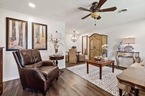 520 E 8 St, Lonoke, AR 72086 photo 9