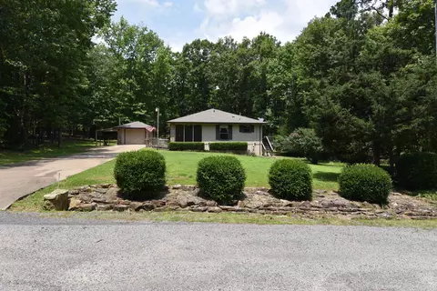 230 Spring St, Fairfield Bay, AR 72088