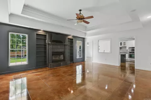 Living - 1518 Brookshire Dr, Benton, AR 72019 photo 3 of 5