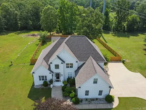 Exterior - 1518 Brookshire Dr, Benton, AR 72019 photo 1 of 5