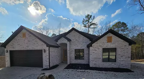 37 Pacifica Cir, Hot Springs Village, AR 71909