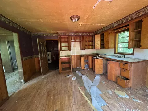 104 Crumpler, Altus, AR 72821 photo 3