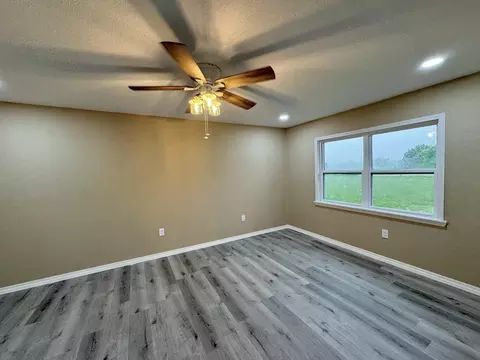 Living - 6721 Wideman Rd, Wideman, AR 72585 photo 3 of 4