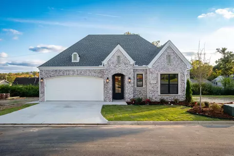 111 Mergeron Ct, Little Rock, AR 72212