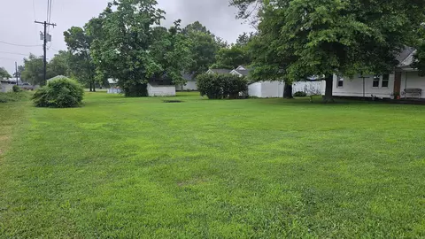 Exterior - 121 W 5th St, Rector, AR 72461 photo 6 of 10