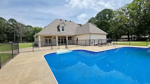 Exterior - 11617 Alexander Dr, Little Rock, AR 72103 photo 11 of 14