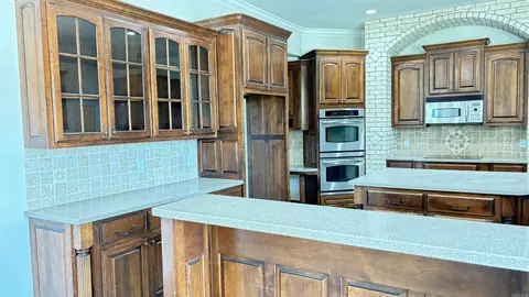 Kitchen - 11617 Alexander Dr, Little Rock, AR 72103 photo 3 of 5