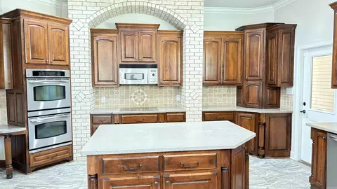 Kitchen - 11617 Alexander Dr, Little Rock, AR 72103 photo 1 of 5