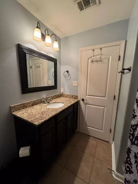 Bath - 8140 N Haven Dr, Alexander, AR 72002 photo 4 of 4